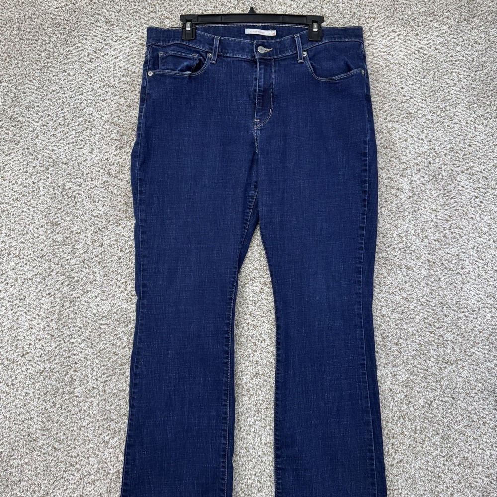 Levi's Classic Bootcut Jeans Women's Size 16 Dark Wash Med Rise Cotton Pockets - Picture 2 of 12